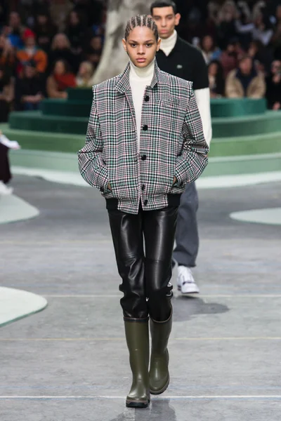 Look 32
